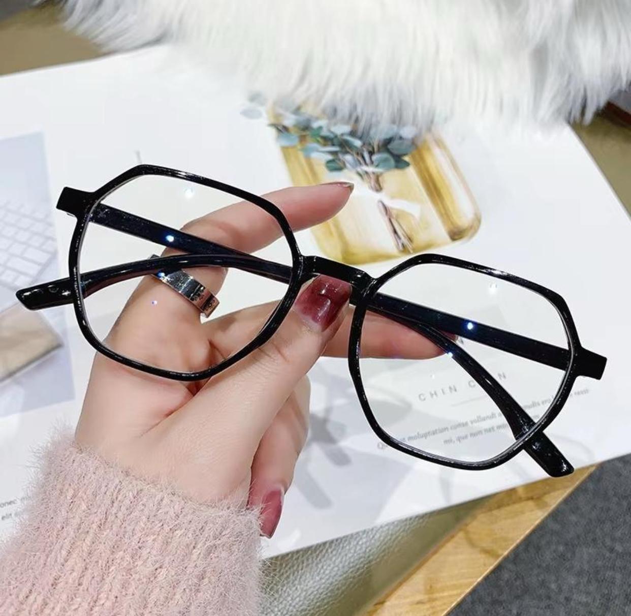UV PROTECTAND GLASSES FOR MALE AND FEMALE